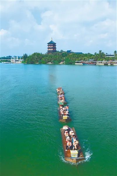 金山银山"的发展理念,以创建全域旅游示范省为总抓手,点,线,面相结合