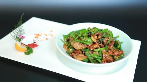 涨姿势了！南昌米粉、藜蒿炒腊肉可以这样说！