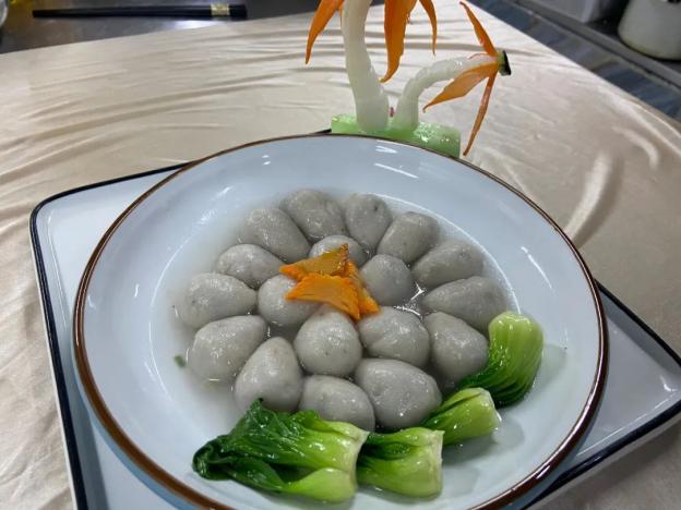 涨姿势了！南昌米粉、藜蒿炒腊肉可以这样说！
