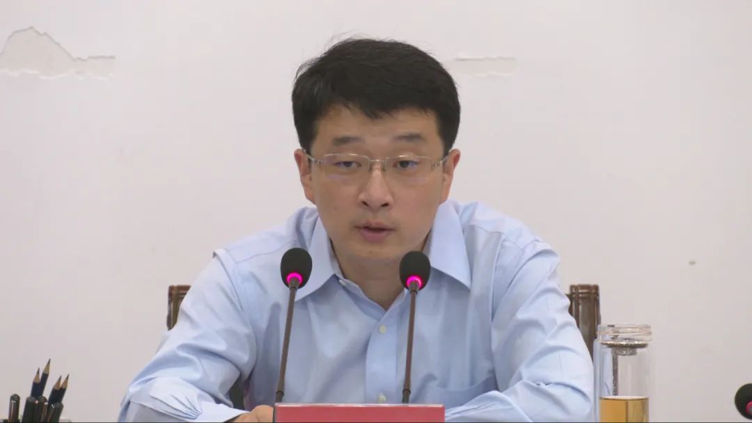 何大海主持召开2021年抚远市疫情防控工作领导小组会议