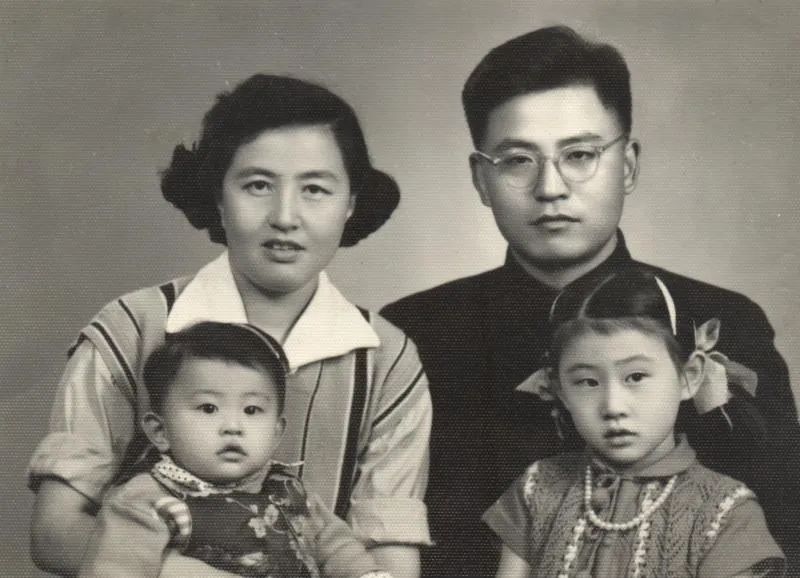 红色家风亲人讲述〡开国上将李克农孙女李靖无论行至何处忠于党的事业