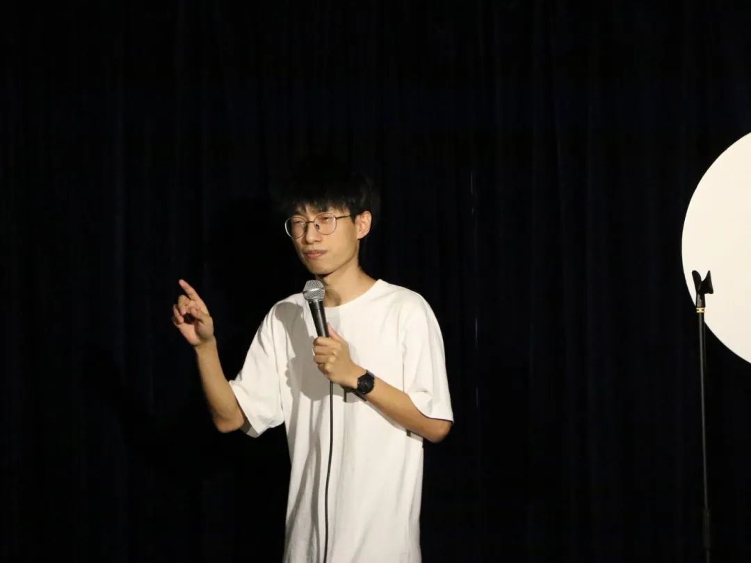 脱口秀演员黄子华_2018香港脱口秀黄子华_香港脱口秀黄子华视频