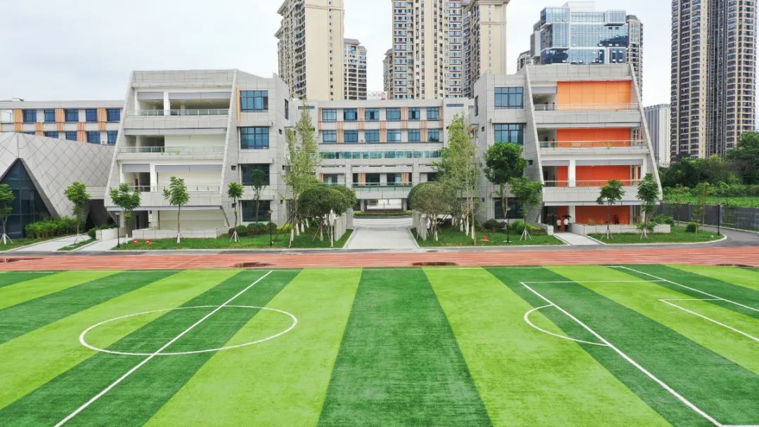 成都市成华实验小学北湖分校—成都市锦城北湖小学校长张家明告诉