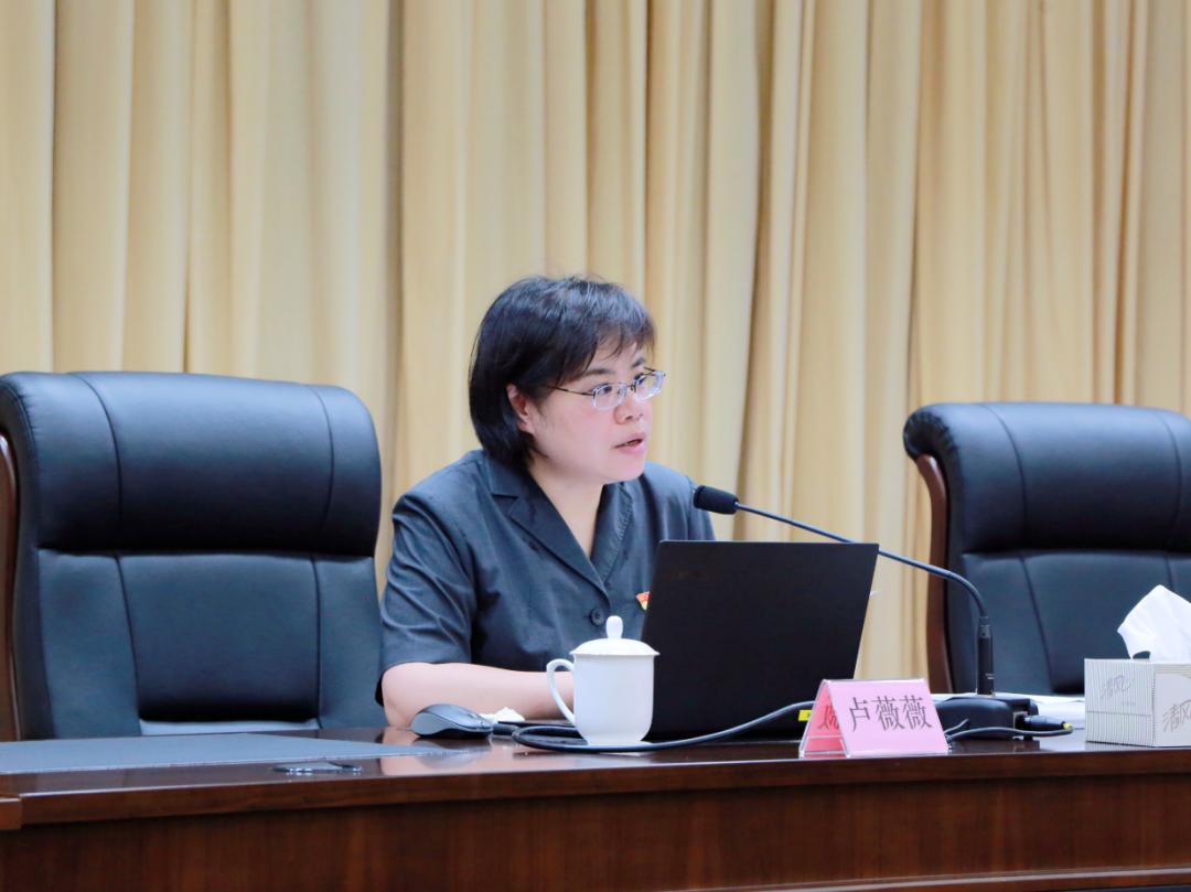 铁法院举办法院先进模范宣讲报告会邀请全国法院办案标兵卢薇薇作报告