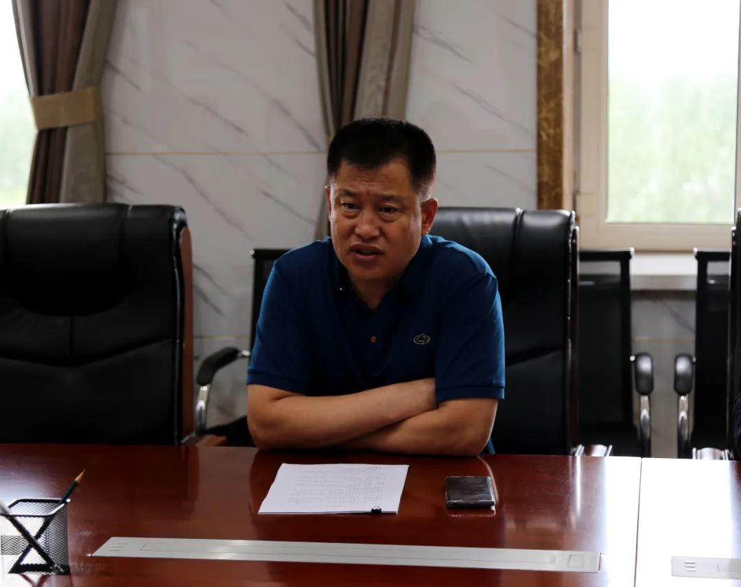 市中院党组成员纪检监察组组长张振起深入新兴法院开展调研工作