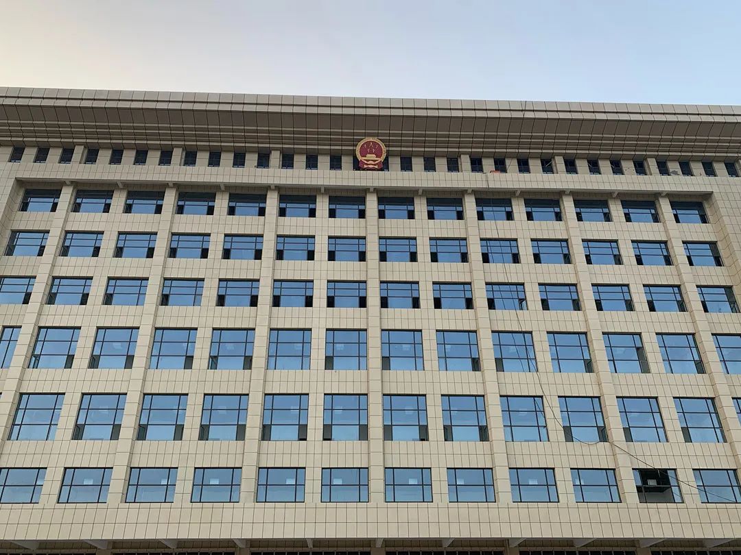 今年以来 ,在县委强有力的支持下,在柳林法院领导班子的直接指挥下,在