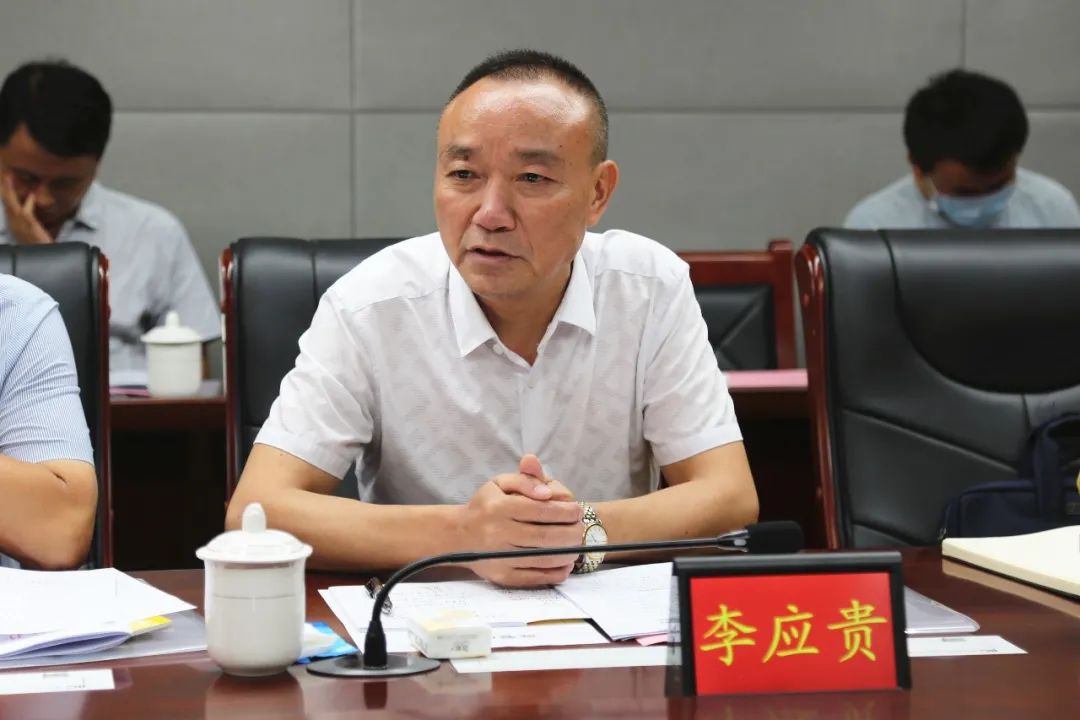 县人大常委会主任黄朝忠率在酉全国市县三级人大代表视察调研酉阳法院