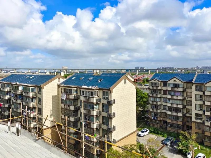 老房子修好了晚上睡得也安稳了松江新桥镇旧改居民们直呼小区更加宜居