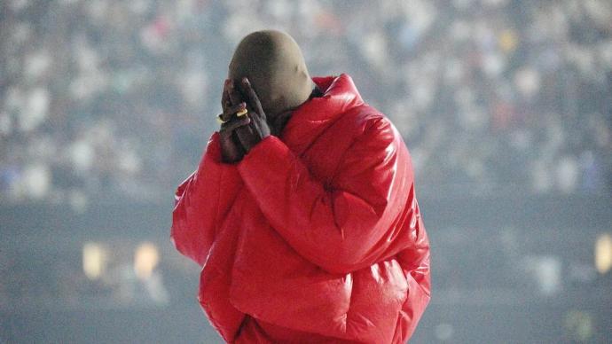 Kanye West从他的“Donda”聆听派对中赚了多少钱？