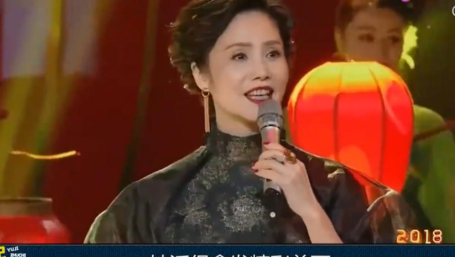 从长沙走出的央视主播宣布退休，背后的经历让人…