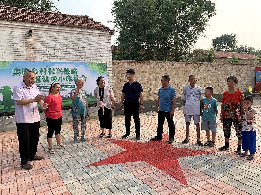 记者走基层水城法治行有困难找老韩冠县柳林镇有个韩振成民情工作室