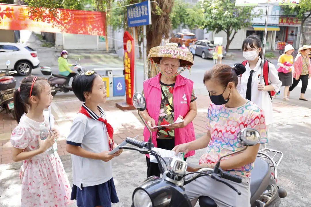 講文明樹新風市婦聯開展志願服務齊參與文明禮儀攜手行文明實踐志願