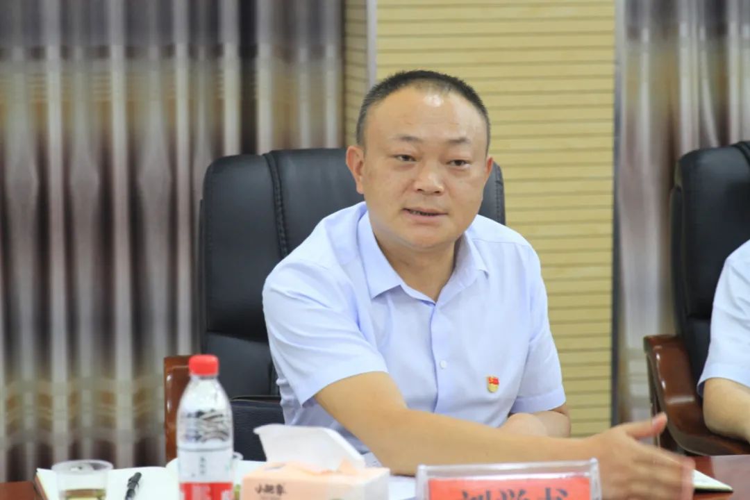 刘学书调研县法院审判执行工作