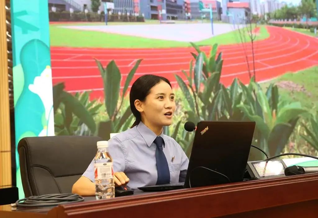 教育整顿我为群众办实事杜绝校园欺凌检察官为1000名孩子讲课