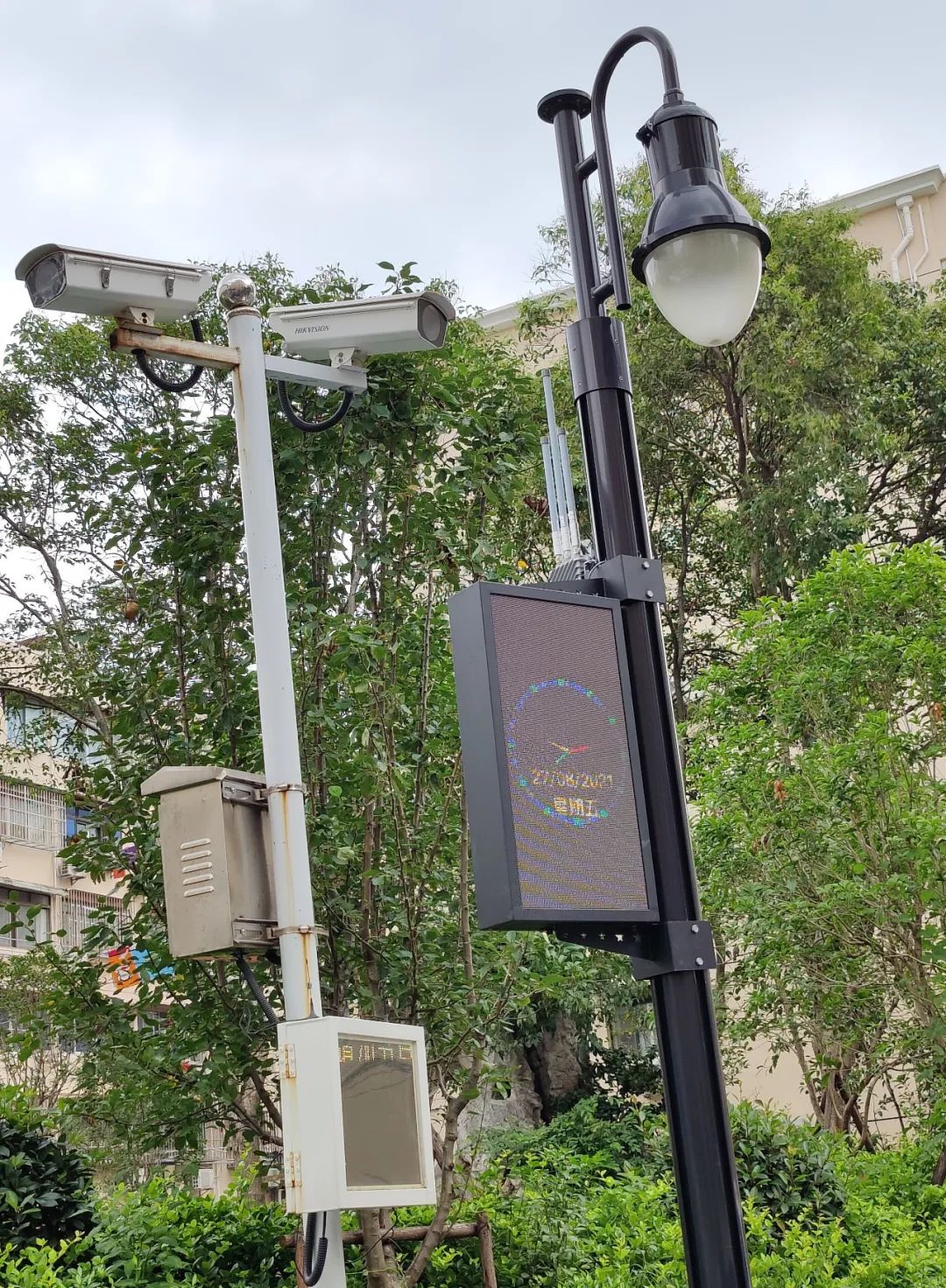多功能灯杆