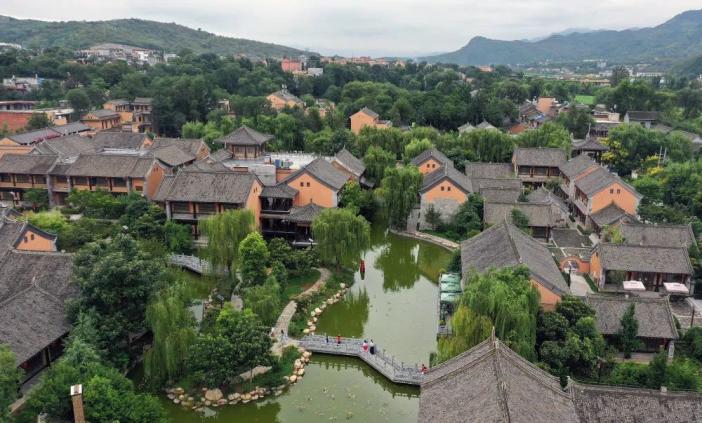 棣花古镇:构建秦岭深处的康养小镇