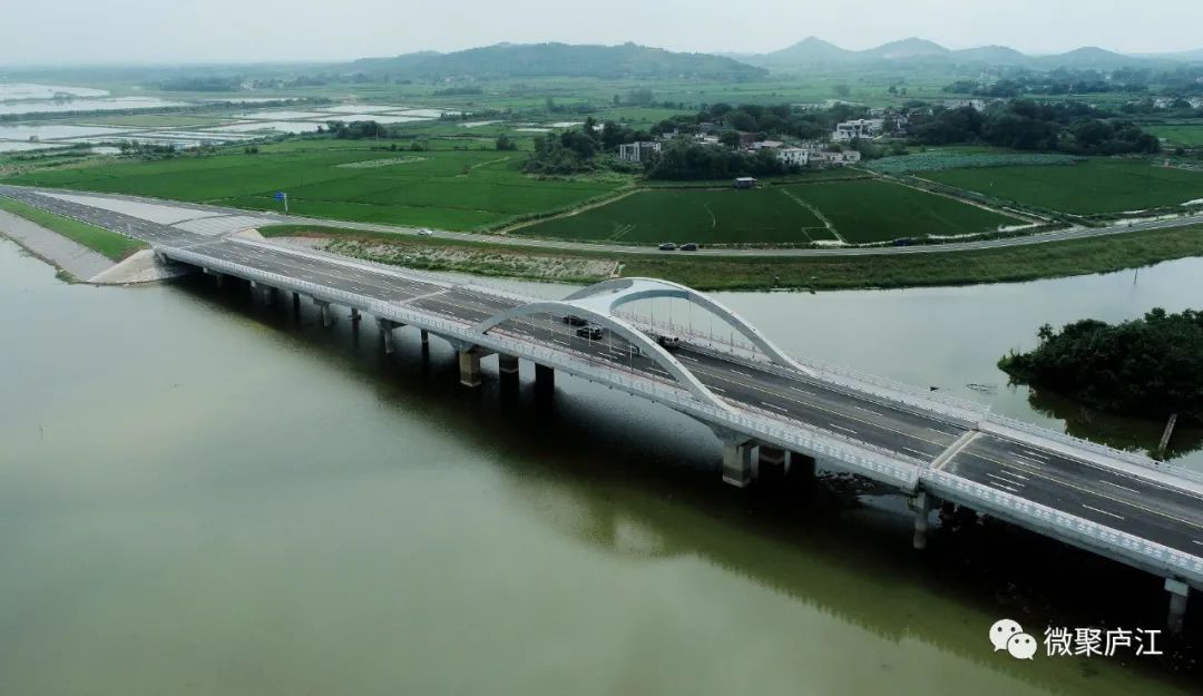 环黄陂湖公路县河大桥 王闽 摄美好的一天从清晨开始早安,各位!