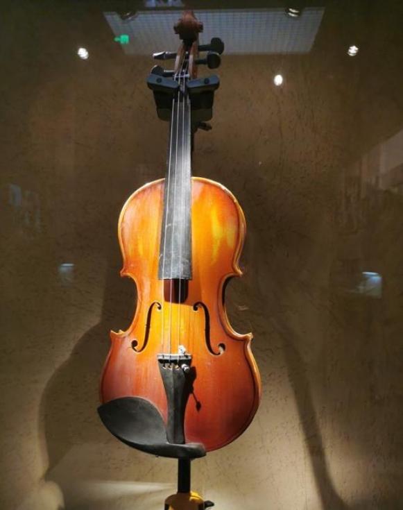 延安鲁艺自制小提琴 · 李小萌讲述 | 《红色文物100》第3集