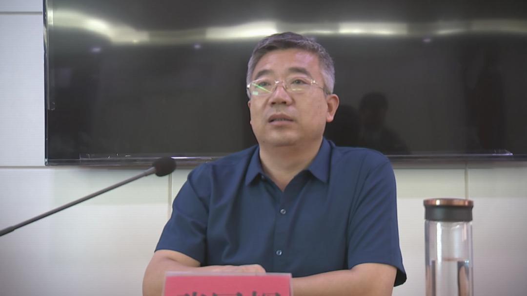 电视电话会后,县委书记张国辉强调,今年是"十四五"开局之年,各级各