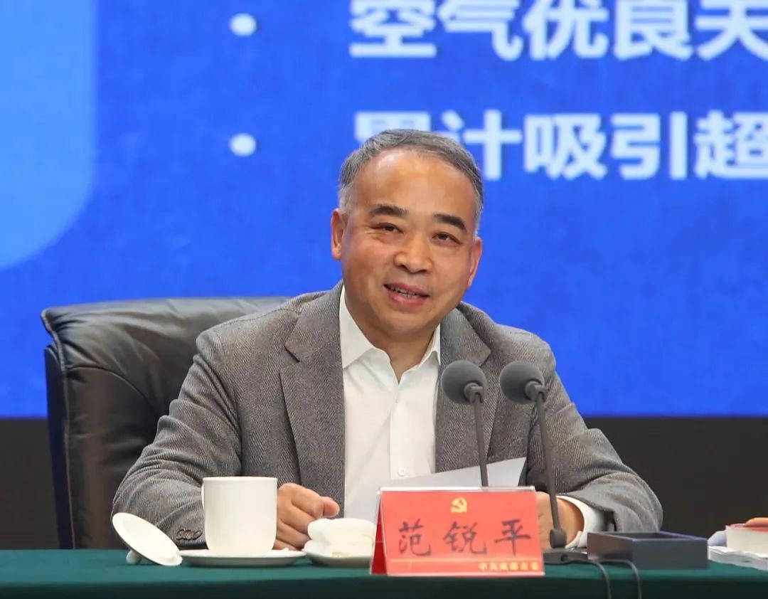 施小琳任四川省委副书记_施小琳安路生_施小琳+李政