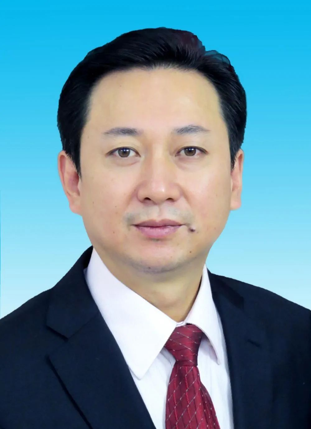 隆斌当选德阳市监察委员会主任