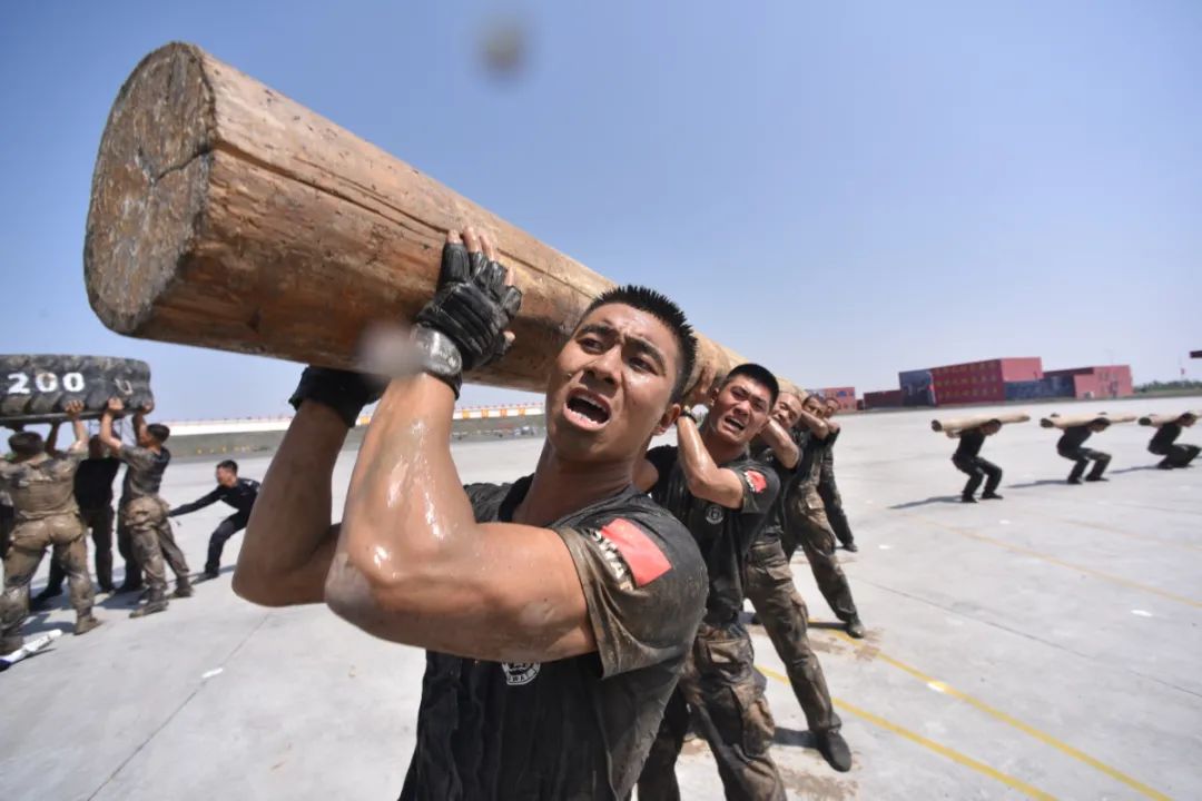 绝对实战真功夫来看新疆特警大练兵