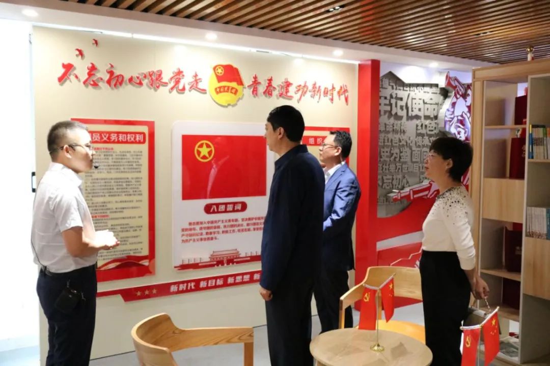 自治区团委副书记刘晓宇深入阿拉善盟和乌海市调研基层共青团工作