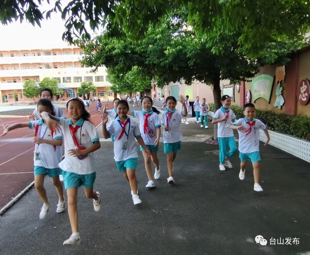 开学啦!现场直击台山学子开学第一天