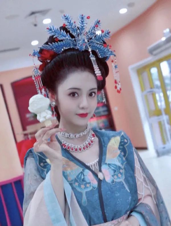 还有网红小姐姐的强烈推荐你心动了吗独具匠心的文创雪糕不仅满足了