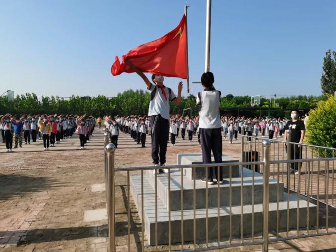 暖心/雄县第三高级中学再多的行李也能