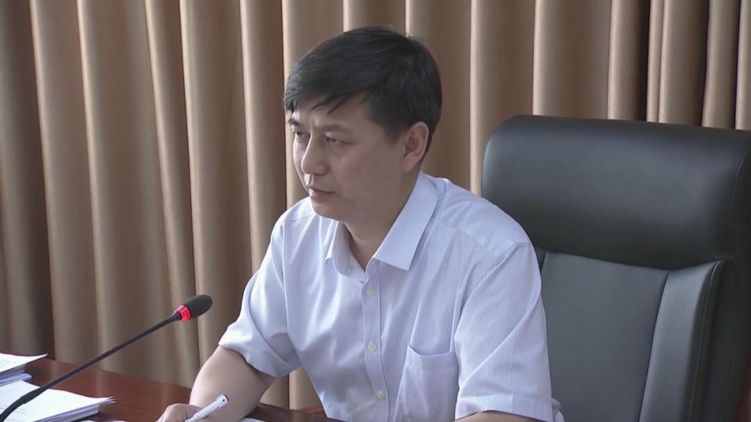 县长李国德主持召开2021年县政府第十一次常务会