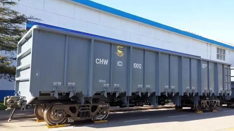 除家畜车以外 还包括守车 低边平车 侧开门敞车 底开门敞车 冷藏集