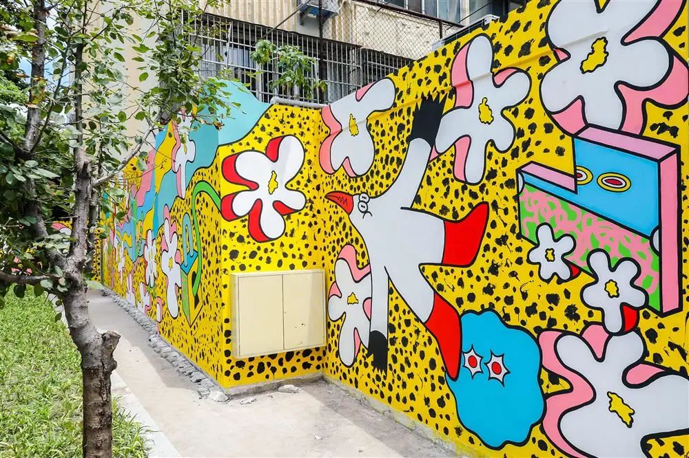 创意彩绘申城部分街头微更新