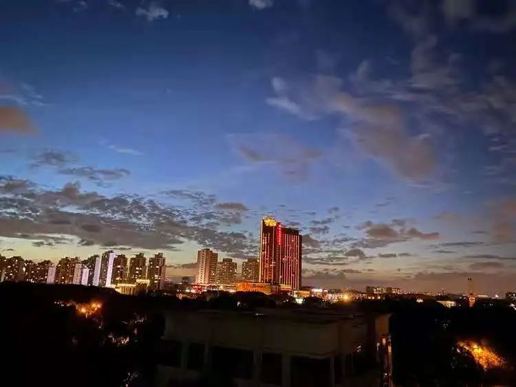 快发朋友圈夜景很美就在你的家门口