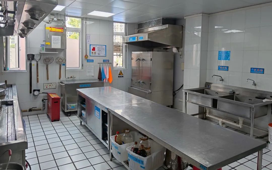 你家萌娃在学校吃得安全吗突击检查食堂后厨第二弹