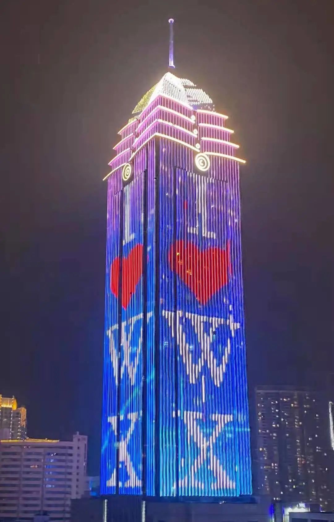 "在红豆大厦,汇金广场,摩天360等重点建筑上,夜景亮化采用了rgbw全彩