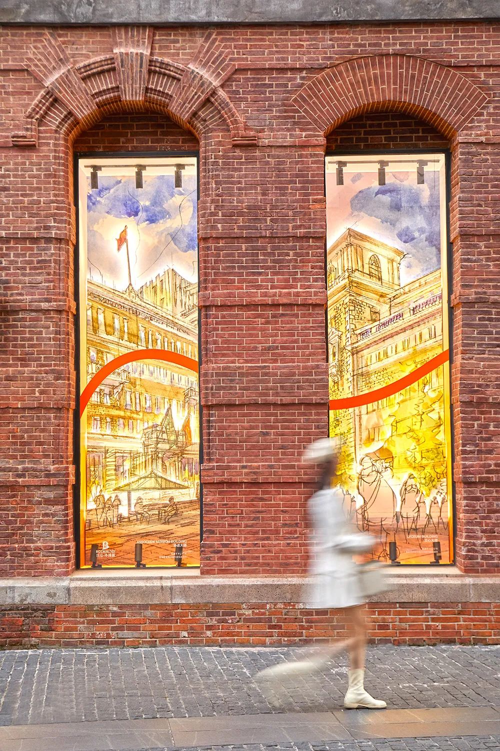 图说黄浦历史建筑放进橱窗美翻了整条街