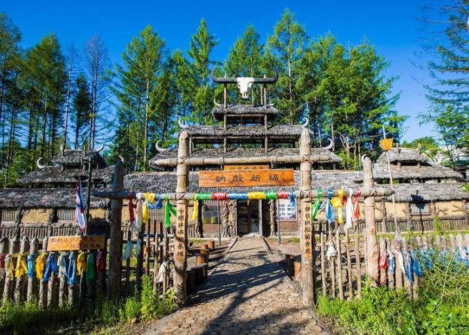 400年的古老部落里藏着富察家族的兴衰往事