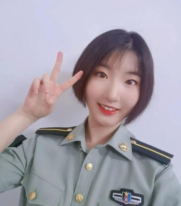 王添如愿考入了解放军信息工程大学,成为了一名军校学员