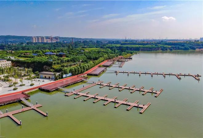 今日聚焦孟津港航中心码头建成游客可驾帆船开游艇