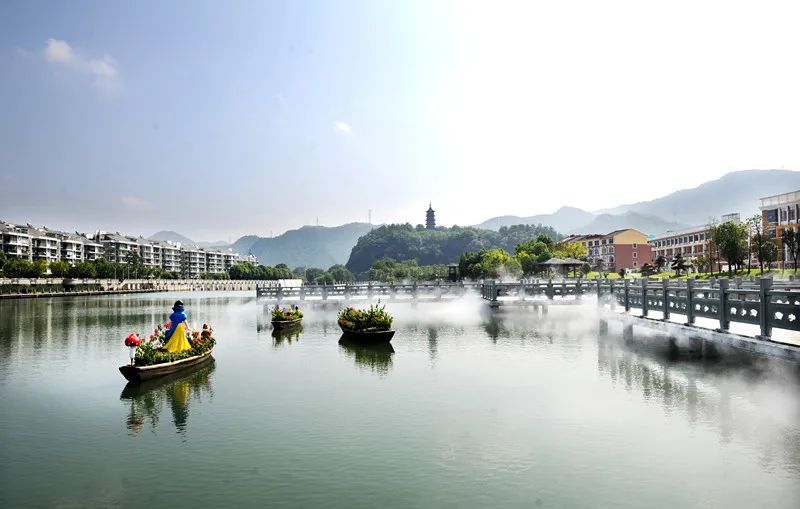 十里云河风景线做活共富水文章