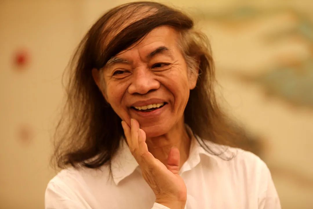 蔡志忠对于物质的要求从开始就是极低的,当年画完《庄子》到晚上九点