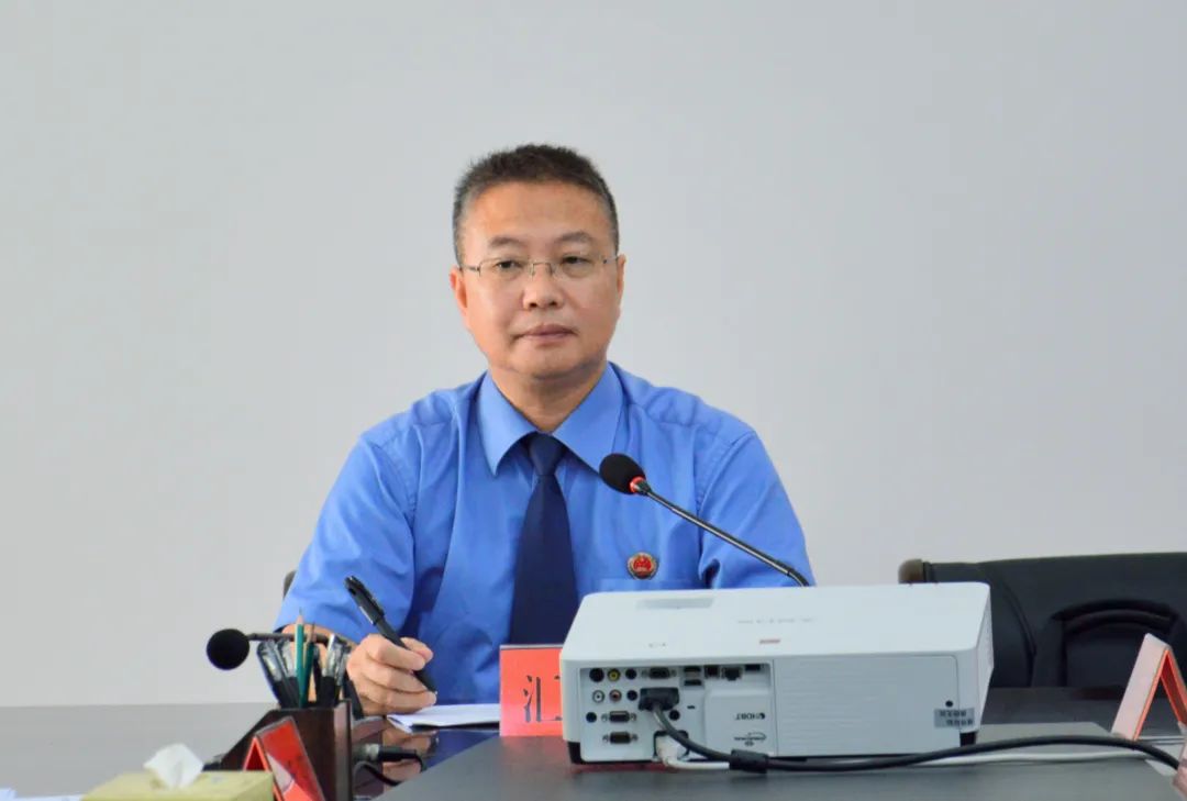 宁德蕉城区委书记何必良主持召开区委常委会学习贯彻《中共中央关于