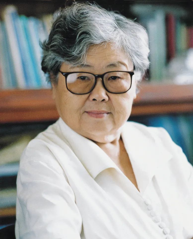 时代楷模李桓英毕生求索只为世上再无麻风