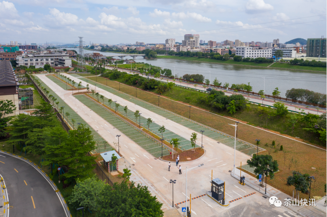 新建成的东洲停车场