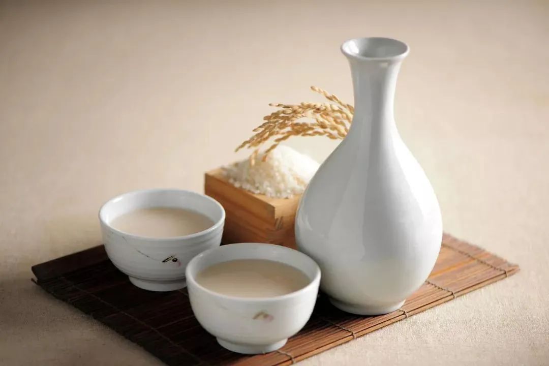 今日白露飒飒秋风露凝而白