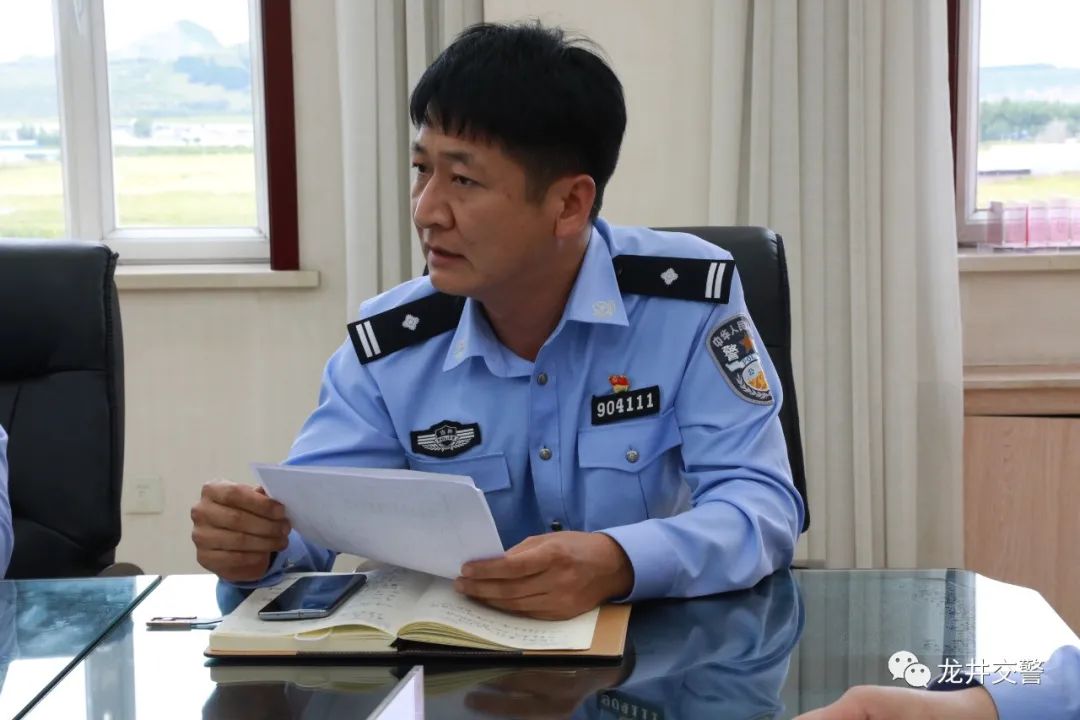 推动我市农村道路交通管理向纵深发展,9月7日,龙井市公安交通警察大队