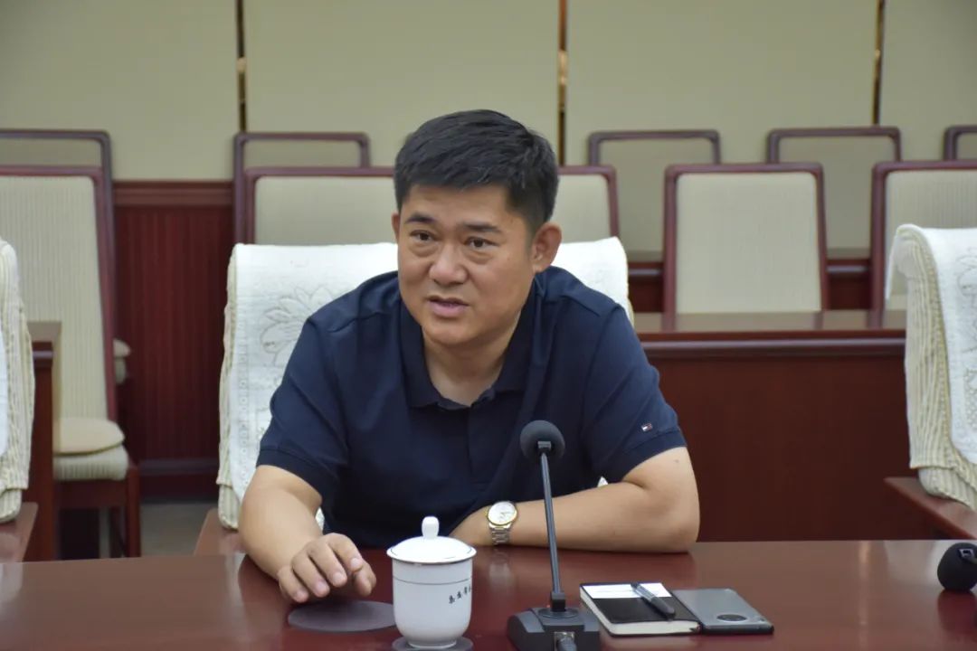 松原市长岭县委书记刘英武会见客商洽谈项目合作事宜