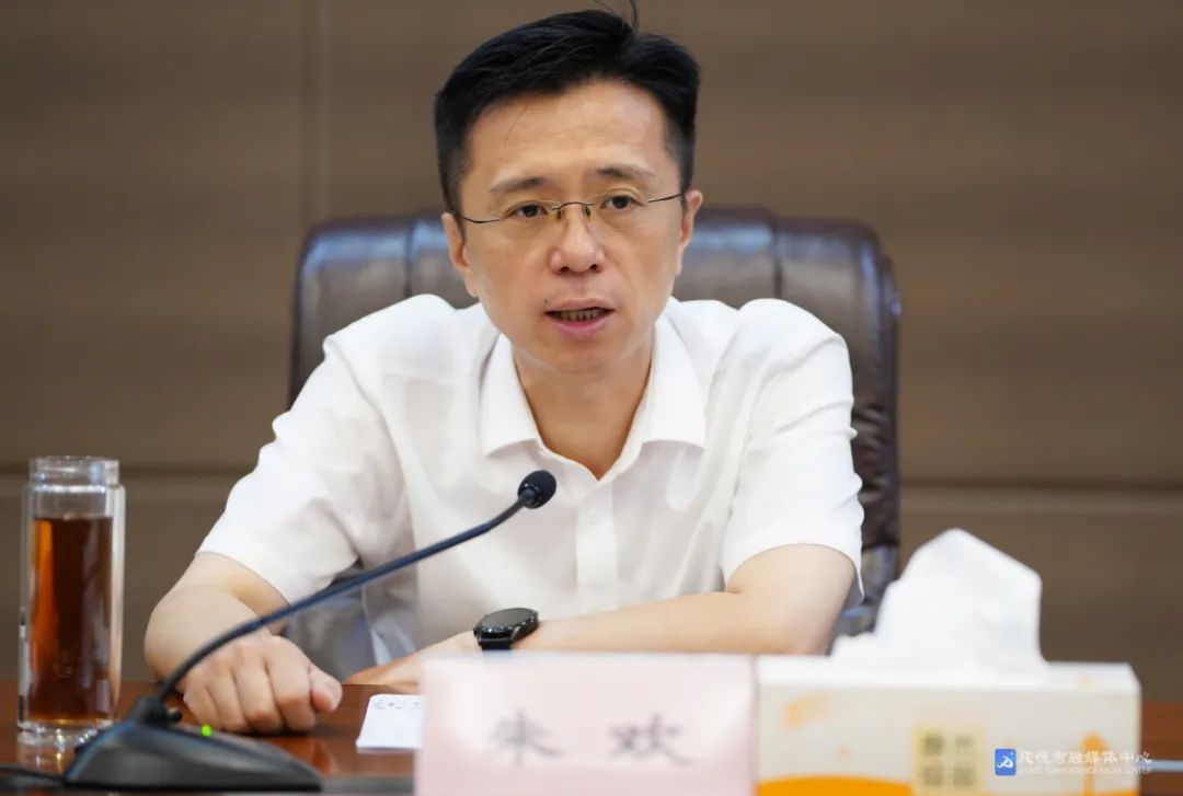 朱欢全力以赴推动建德数字化改革工作上跑道全展示争示范