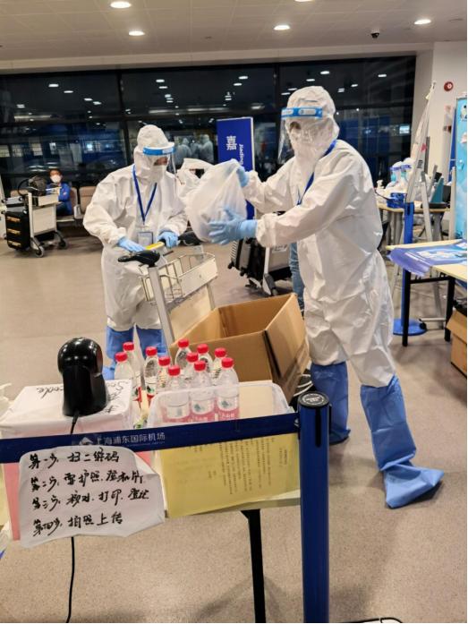 他们在机场防疫一线担使命筑堡垒当先锋